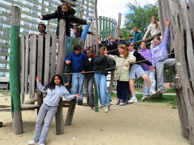 Catechesemoment 6 vormelingen 2025 - Zondag 4 mei 2025 - Zoektocht - Minigolf - Spaghettifeest - Sint-Anna-ten-Drieënparochie, Antwerpen Linkeroever